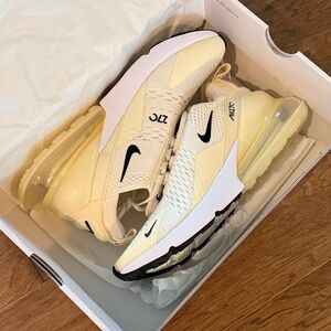Nike Air Max 270 Pale Yellow Sneakers
